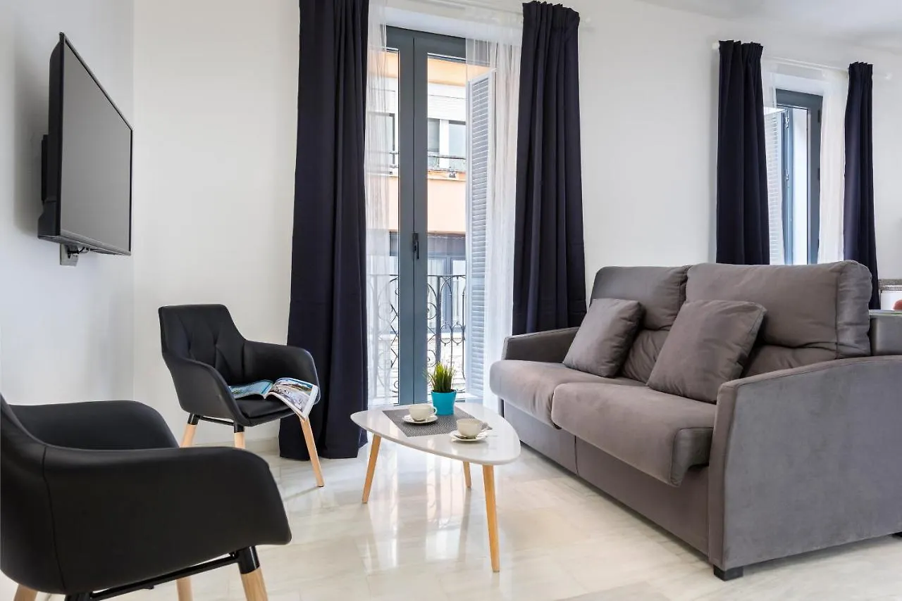 Apartamentos Adriano Sevilla España