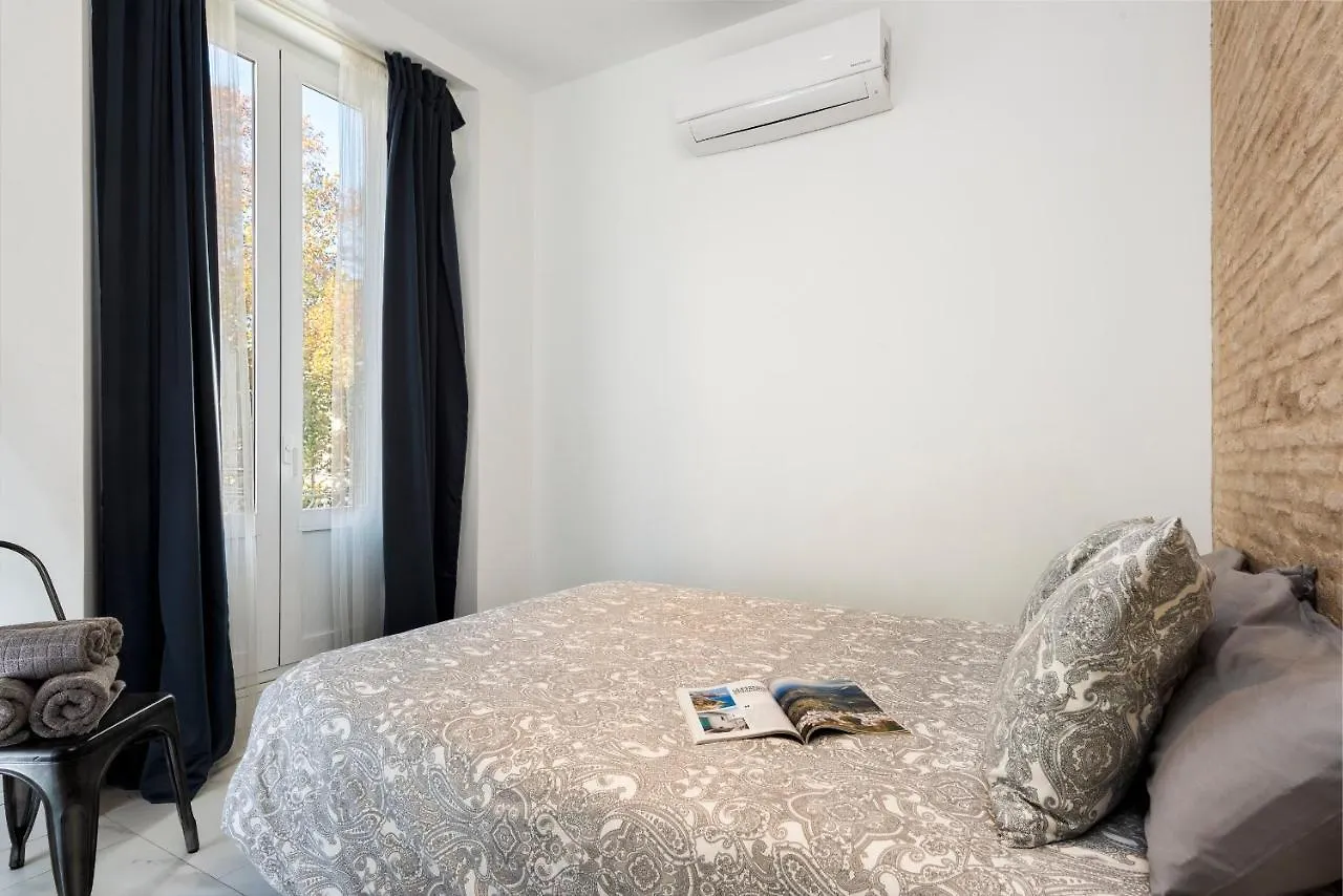 Apartamentos Adriano Sevilla 0*,